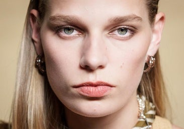 Lujo tranquilo: cómo la estética “Succession” se traduce en cosmética